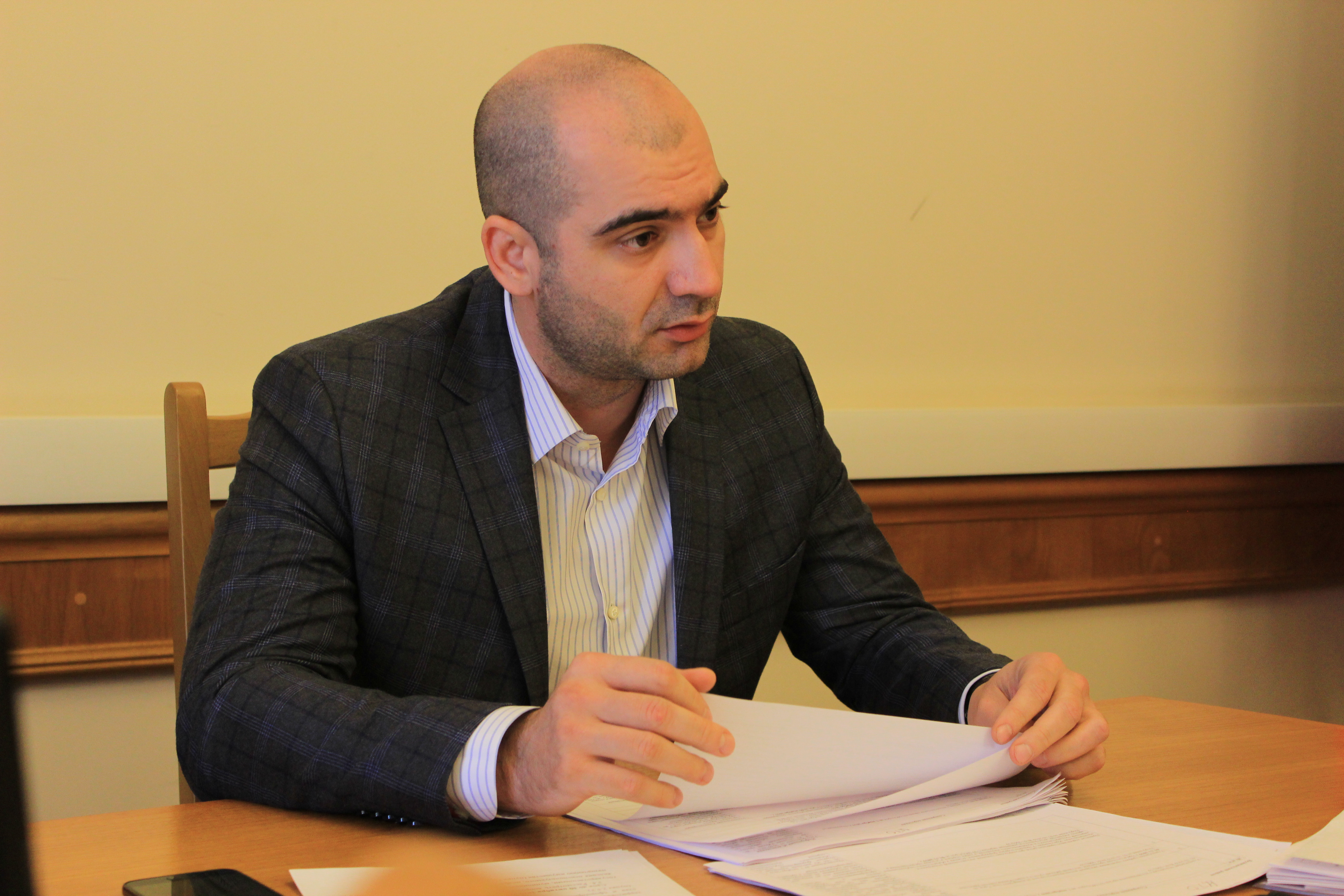 Мурад Алиев обсудил с муниципалитетами меры имущественной поддержки малого и среднего бизнеса